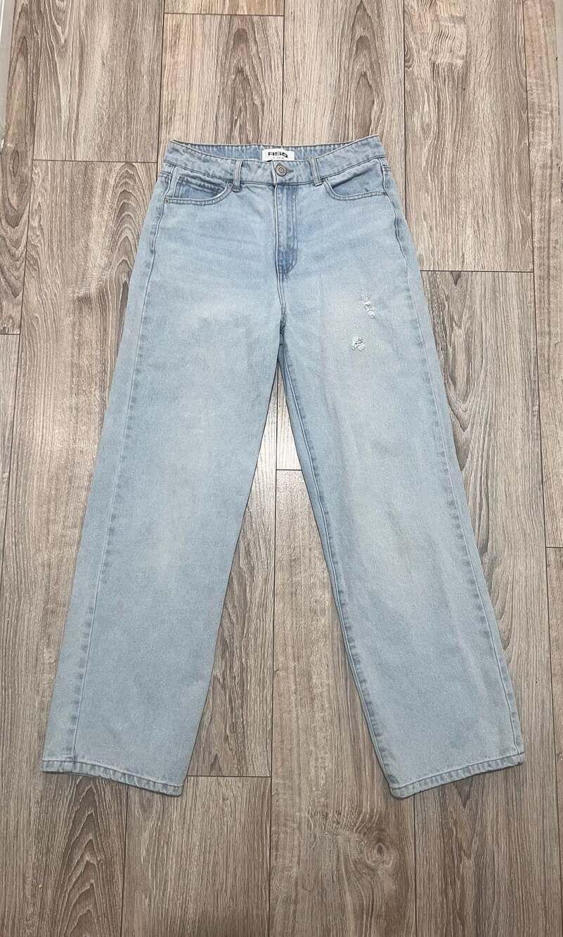 RSQ Baggy Jean Light Wash Distressed Denim Size 28
